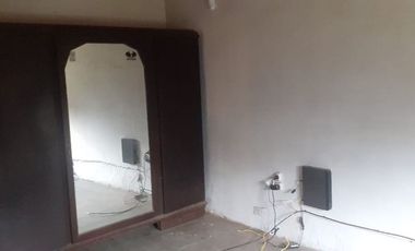 CASA 2 AMBIENTES ALQUILER CASTELAR