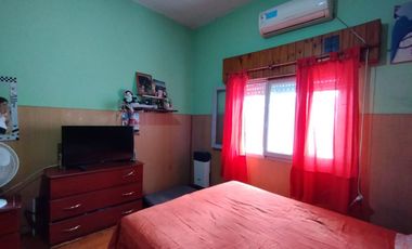 VENTA CASA 4 AMBIENTES TAPIALES PILETA DEPTO 2 AMB