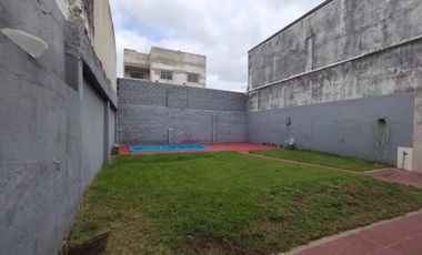 VENTA CASA 4 AMBIENTES TAPIALES PILETA DEPTO 2 AMB