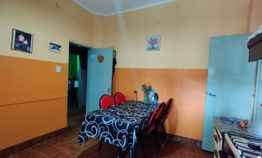 VENTA CASA 4 AMBIENTES TAPIALES PILETA DEPTO 2 AMB