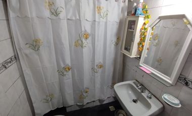 VENTA CASA 4 AMBIENTES TAPIALES PILETA DEPTO 2 AMB