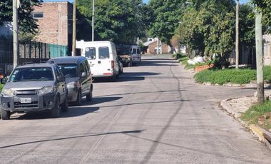 VENTA CASA A REFACCION CERCA ESTACION DE F. VARELA