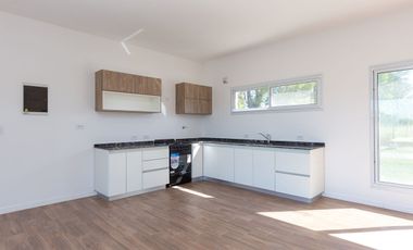 ALQUILER CASA 4 AMB. A ESTRENAR, EN LUJÁN