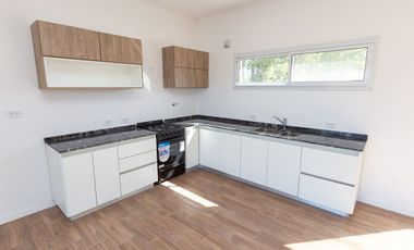 ALQUILER CASA 4 AMB. A ESTRENAR, EN LUJÁN