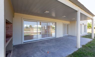 ALQUILER CASA 4 AMB. A ESTRENAR, EN LUJÁN
