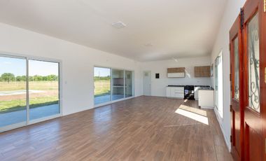 ALQUILER CASA 4 AMB. A ESTRENAR, EN LUJÁN