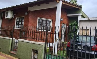 VENTA CASA 3 AMB. APTO CREDITO EN VILLA DOMINICO