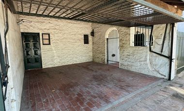 CASA EN VENTA EN PEHUAJO CON PILETA
