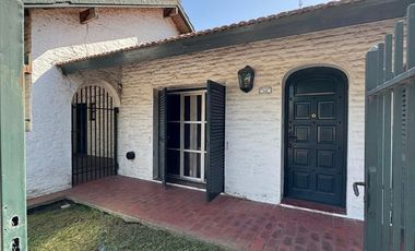 CASA EN VENTA EN PEHUAJO CON PILETA