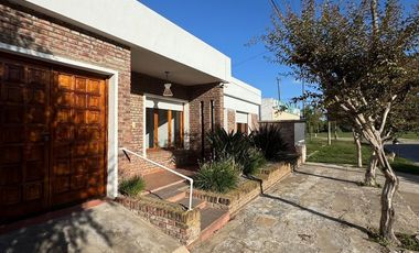 CASA EN VENTA EN JUAN JOSE PASO