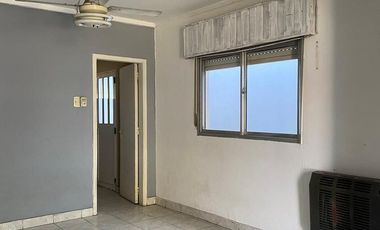CASA EN VENTA EN PEHUAJO CON AMPLIO LOTE