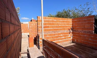CASA EN VENTA EN PEHUAJÓ EN CONSTRUCCIÓN
