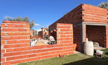 CASA EN VENTA EN PEHUAJÓ EN CONSTRUCCIÓN