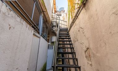 venta PH , 1 piso por escalera