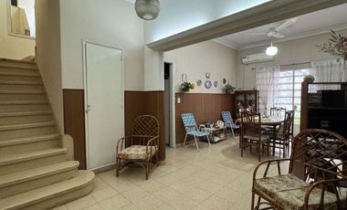 SE VENDE CASA  3 DORMITORIOS ZONA CENTRO SANTA FE