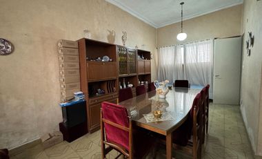 SE VENDE CASA  3 DORMITORIOS ZONA CENTRO SANTA FE