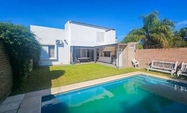 VENTA CASA 3 DORM Angel Gallardo- Apta a Credito
