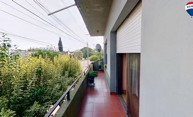 VENTA CASA 4 AMB CON COCHERA Y LOCAL VARELA CENTRO