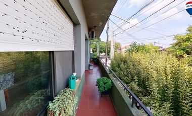 VENTA CASA 4 AMB CON COCHERA Y LOCAL VARELA CENTRO
