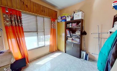VENTA CASA 4 AMB CON COCHERA Y LOCAL VARELA CENTRO