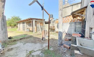VENTA CASA 3 AMB BOSQUES. FLORENCIO VARELA