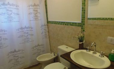 SE ALQUILA DEPTO TIPO DUPLEX DE 1 DORMITORIO