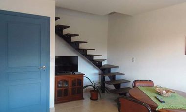 SE ALQUILA DEPTO TIPO DUPLEX DE 1 DORMITORIO
