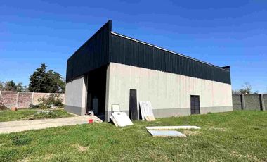 VENTA GALPON CON AMPLIO LOTE IBARLUCEA