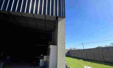 VENTA GALPON CON AMPLIO LOTE IBARLUCEA