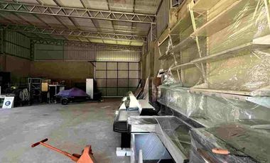 VENTA GALPON CON AMPLIO LOTE IBARLUCEA