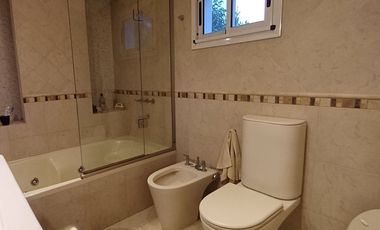 CASA 5 DORM EN ALQUILER BARRIO CERRADO EN PACHECO