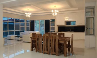 MODERN HOUSE AND LOT