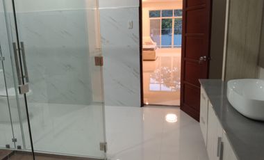 MODERN HOUSE AND LOT