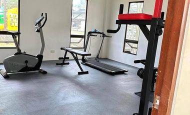For Rent Semi- Furnished Studio Unit in Brentwood Mactan Condo