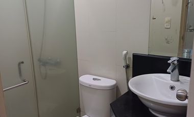 One Palm Tree Villas -- 1BR with Balcony in Pasay Newport World Resort