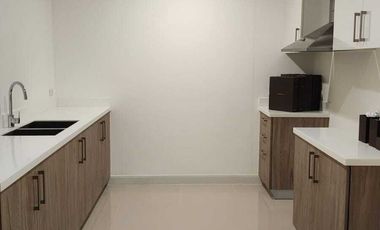 4 Bedroom Unit in Azuela Cove Condo in Davao For Sale