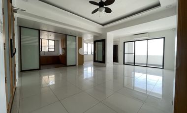 PENTHOUSE UNIT AT EISENHOWER CONDOMINIUM