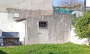 CASA VENTA BURZACO APAT CREDITO PROXIMA A YRIGOYEN