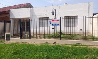 CASA VENTA BURZACO APAT CREDITO PROXIMA A YRIGOYEN
