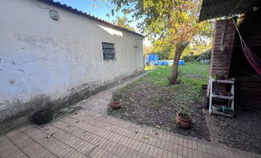 CASA 4 AMBIENTES EN VENTA MONTE GRANDE CENTRO