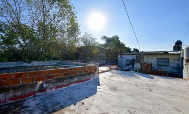 CASA MAS LOCAL EN VENTA FLORENCIO VARELA