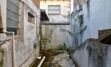 CASA MAS LOCAL EN VENTA FLORENCIO VARELA
