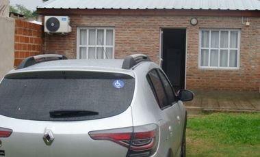 CASA CON PILETA, EN ALQUILER EN LAVALLE