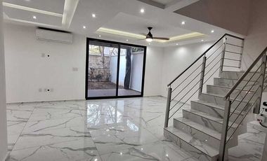 CASA EN RENTA MERIDA PRIVADA RESIDENCIAL TEMOZON