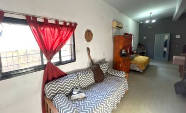Casa con excelente acceso en Lanus Oeste