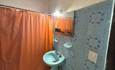 Casa con excelente acceso en Lanus Oeste