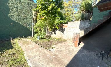 Casa con excelente acceso en Lanus Oeste