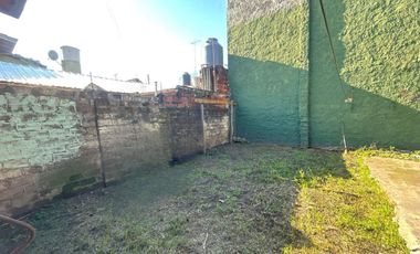 Casa con excelente acceso en Lanus Oeste