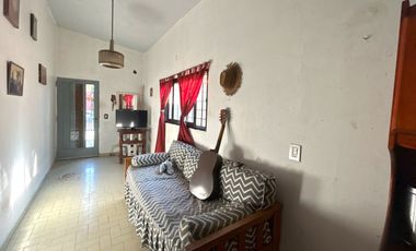 Casa con excelente acceso en Lanus Oeste