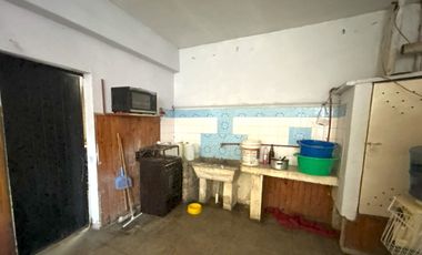 Casa con excelente acceso en Lanus Oeste